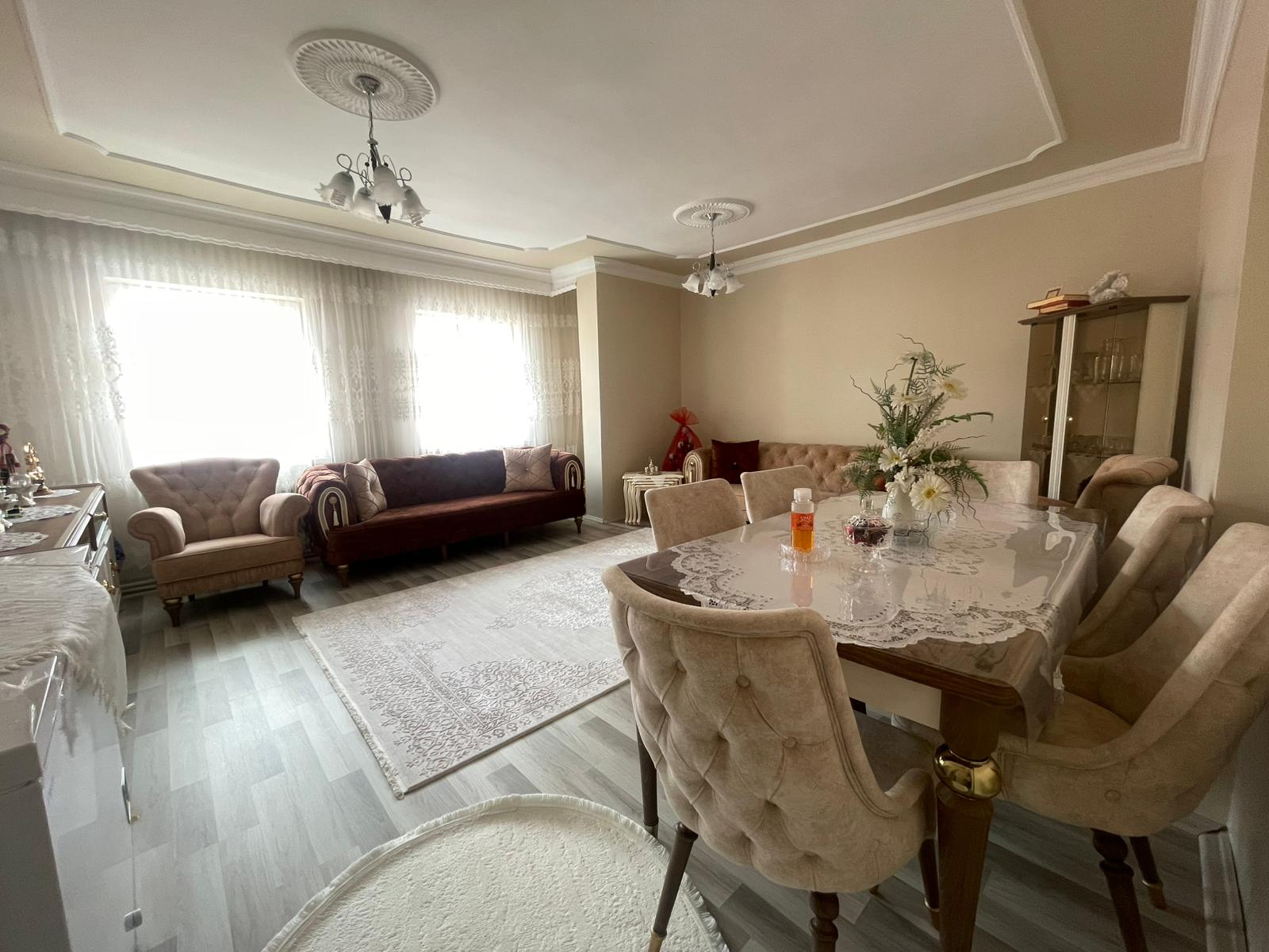 YILDIZKENT'TE SATILIK DAİRE